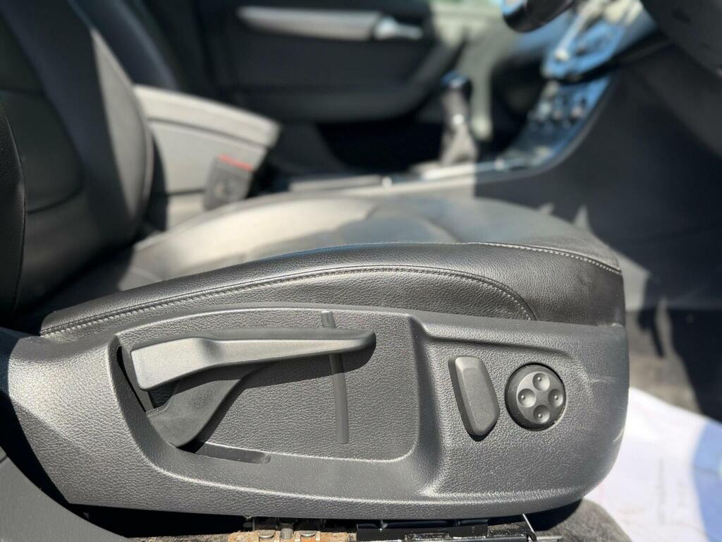Volkswagen Passat Executive #47