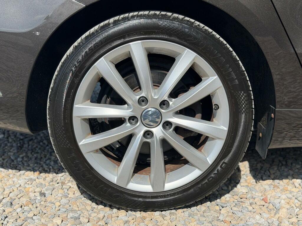 Volkswagen Passat Executive #23
