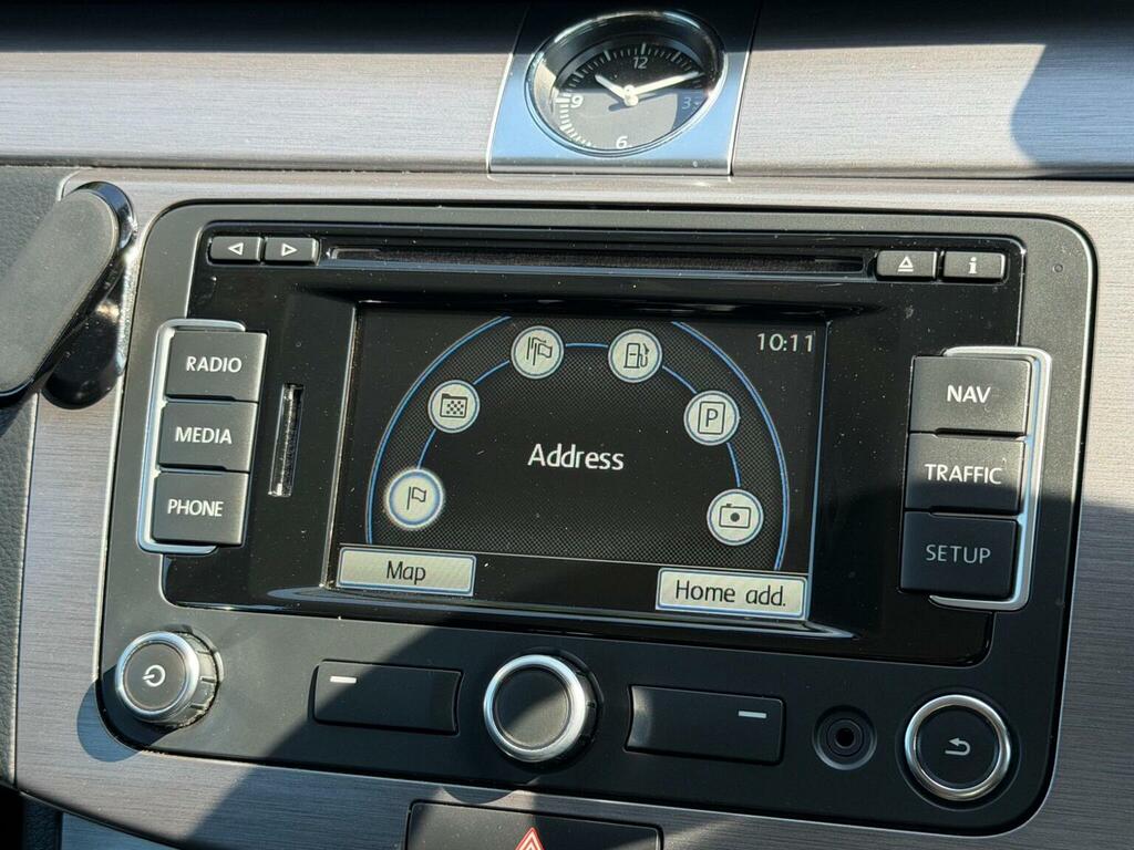 Volkswagen Passat Executive #40