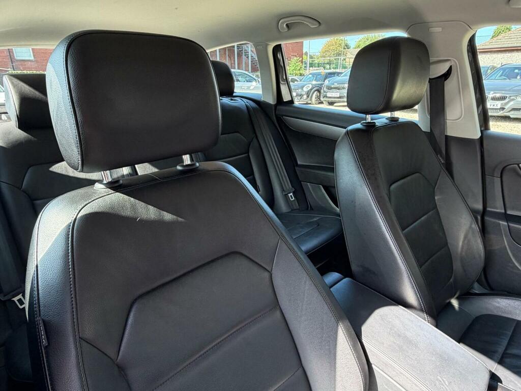 Volkswagen Passat Executive #49