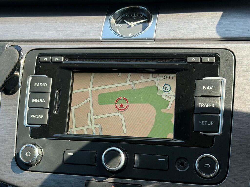 Volkswagen Passat Executive #41