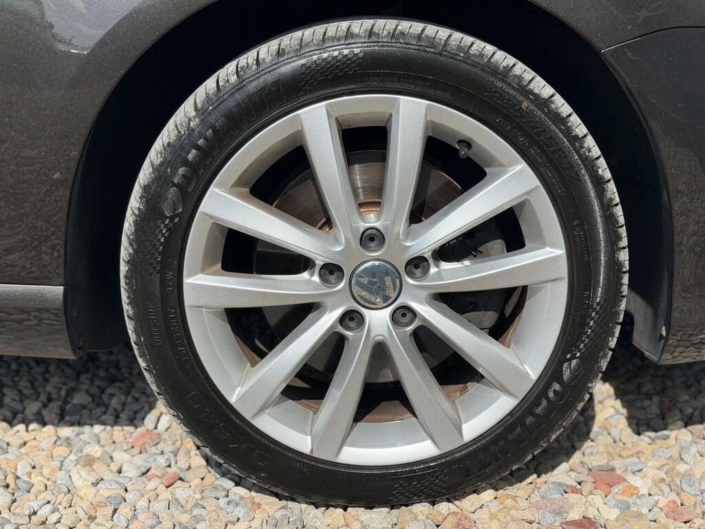 Volkswagen Passat Executive #24