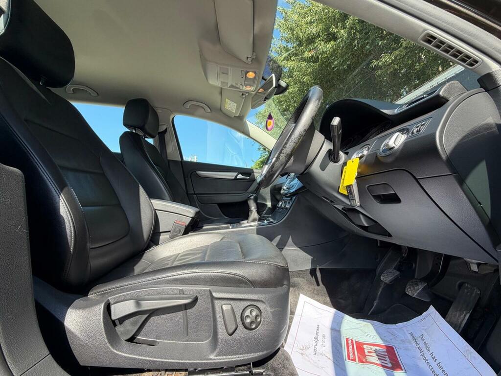 Volkswagen Passat Executive #48