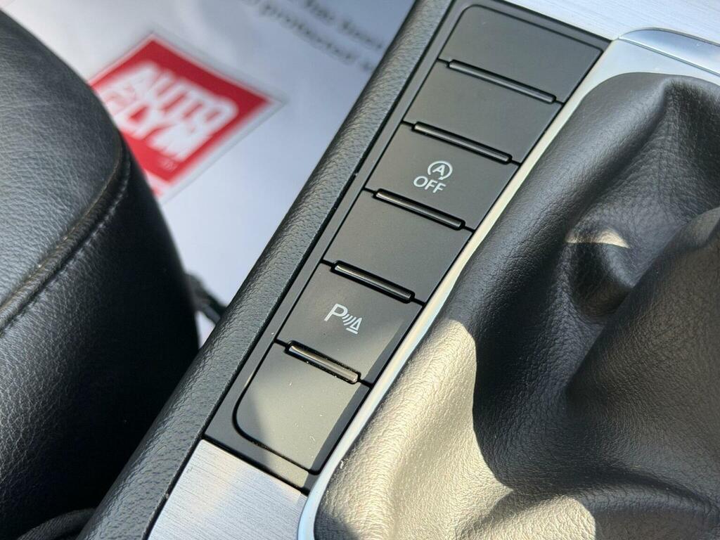 Volkswagen Passat Executive #37