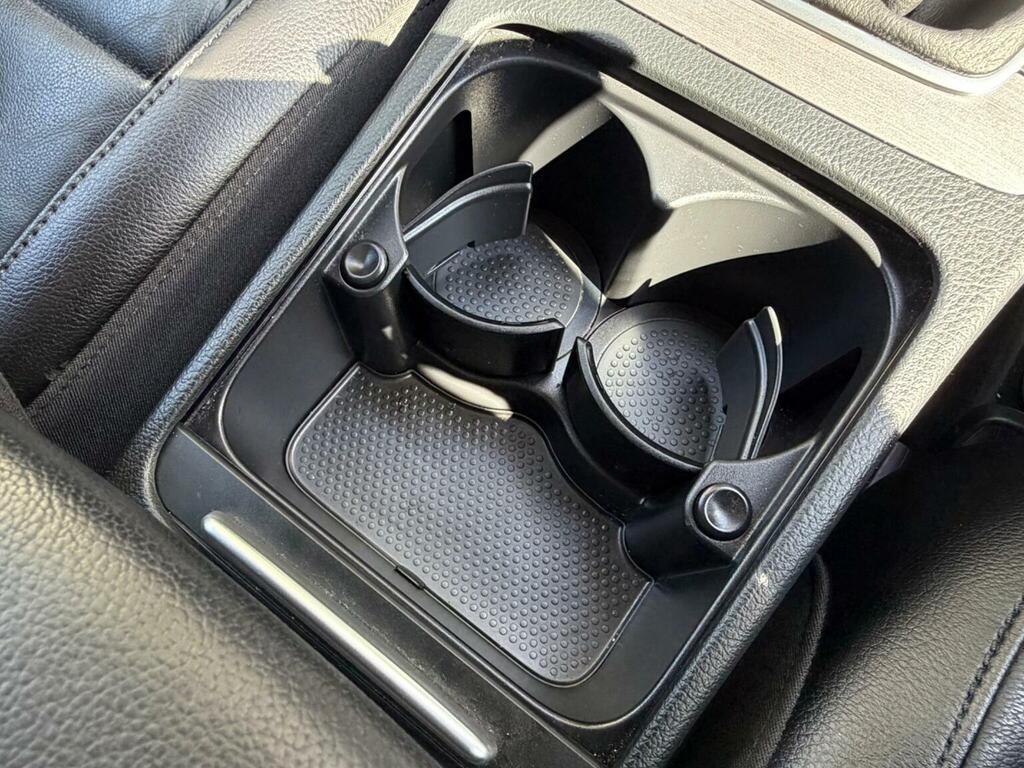 Volkswagen Passat Executive #34