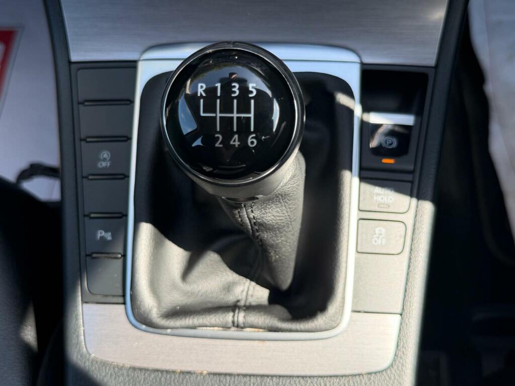 Volkswagen Passat Executive #35