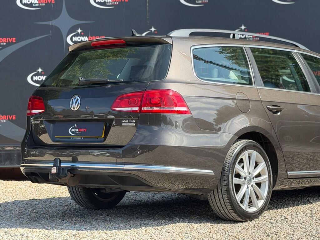 Volkswagen Passat Executive #12