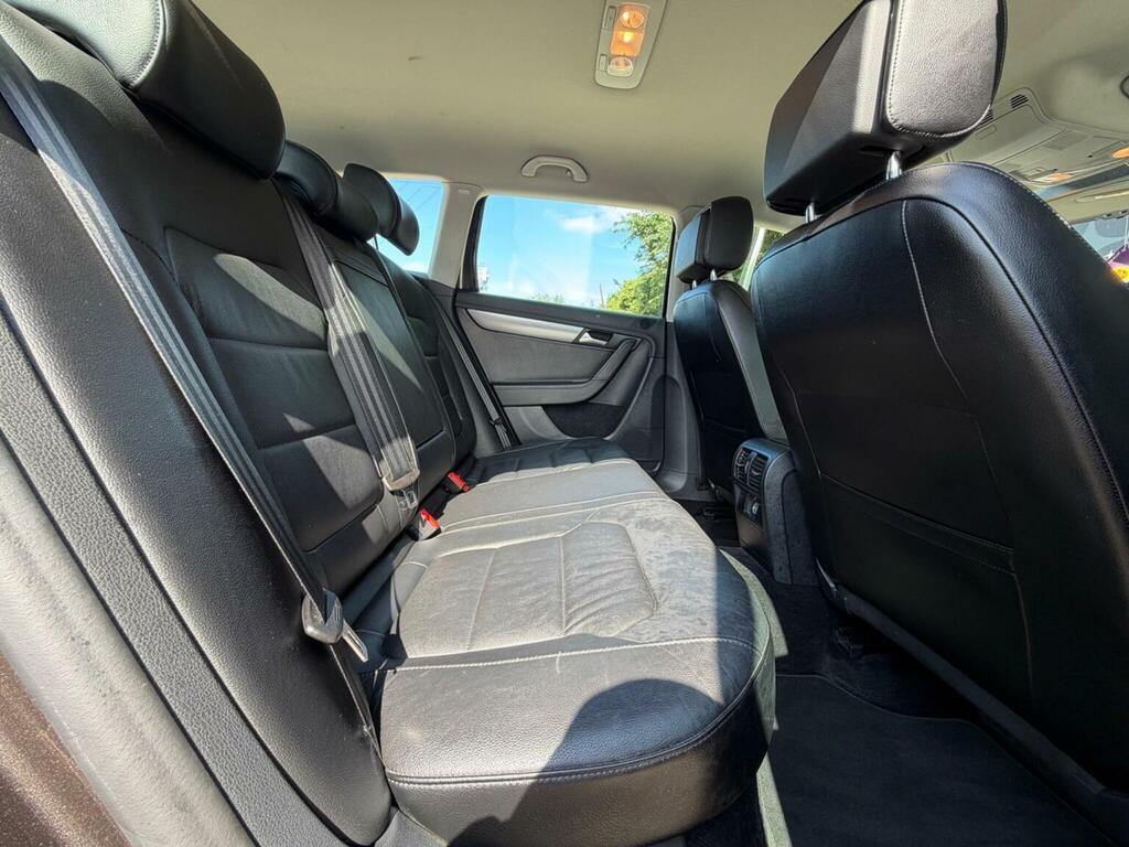 Volkswagen Passat Executive #55