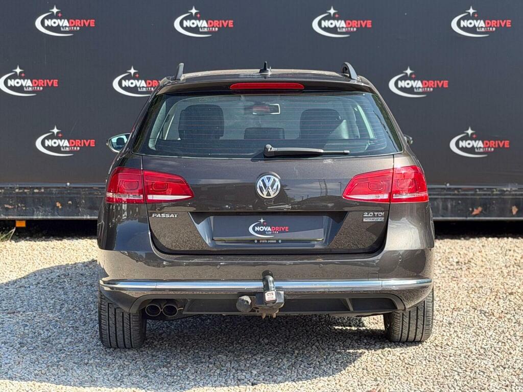 Volkswagen Passat Executive #13