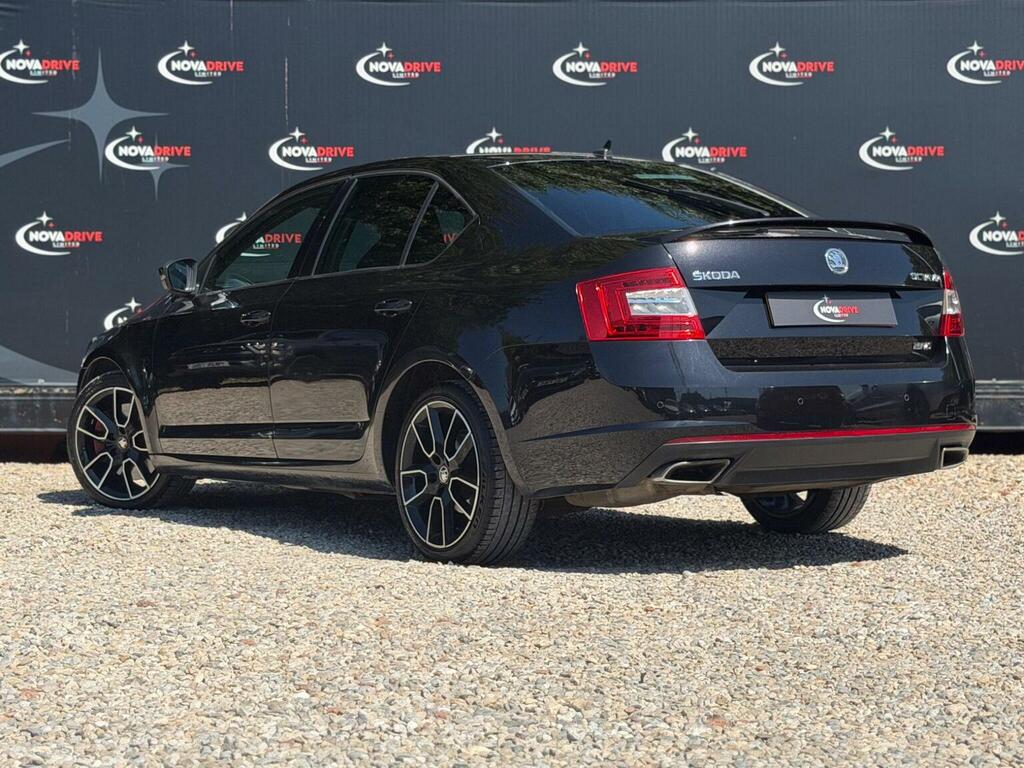 Skoda Octavia 2.0 Tdi Vrs Dsg Euro 5 Ss Black #16