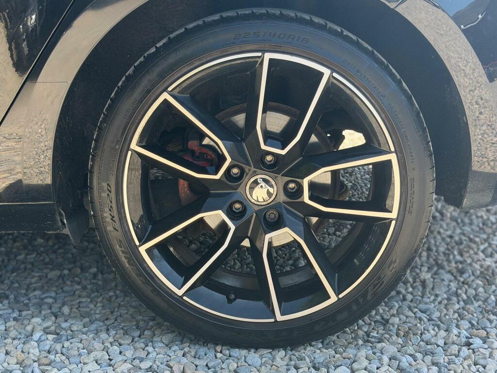 Skoda Octavia 2.0 Tdi Vrs Dsg Euro 5 Ss Black #25