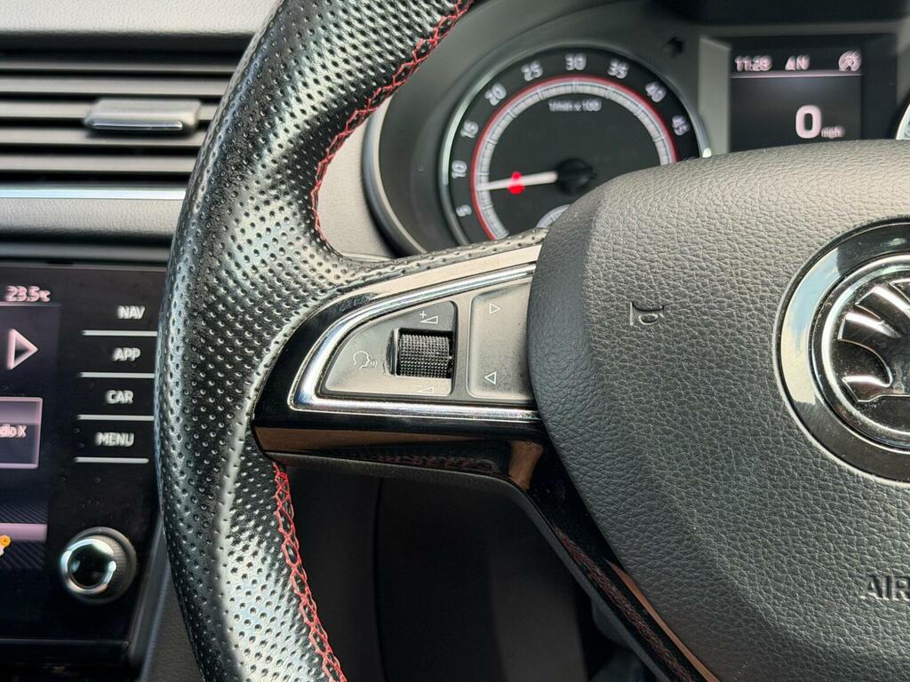 Skoda Octavia  White #28