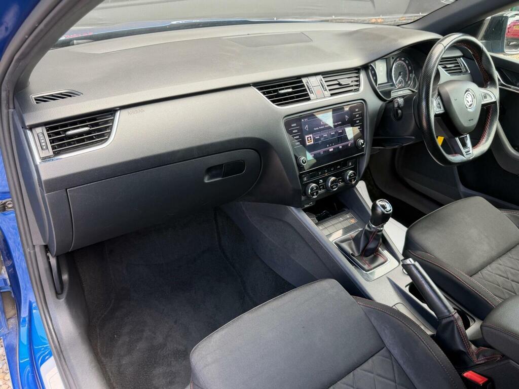 Skoda Octavia  White #51