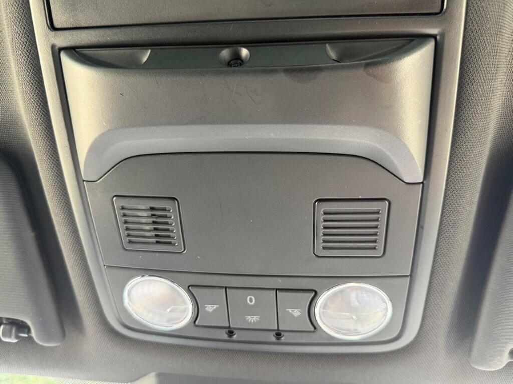 Skoda Octavia  White #44