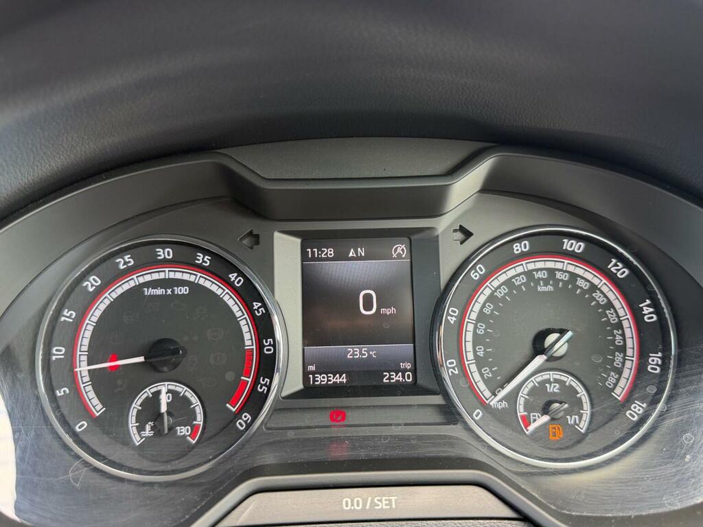 Skoda Octavia  White #30