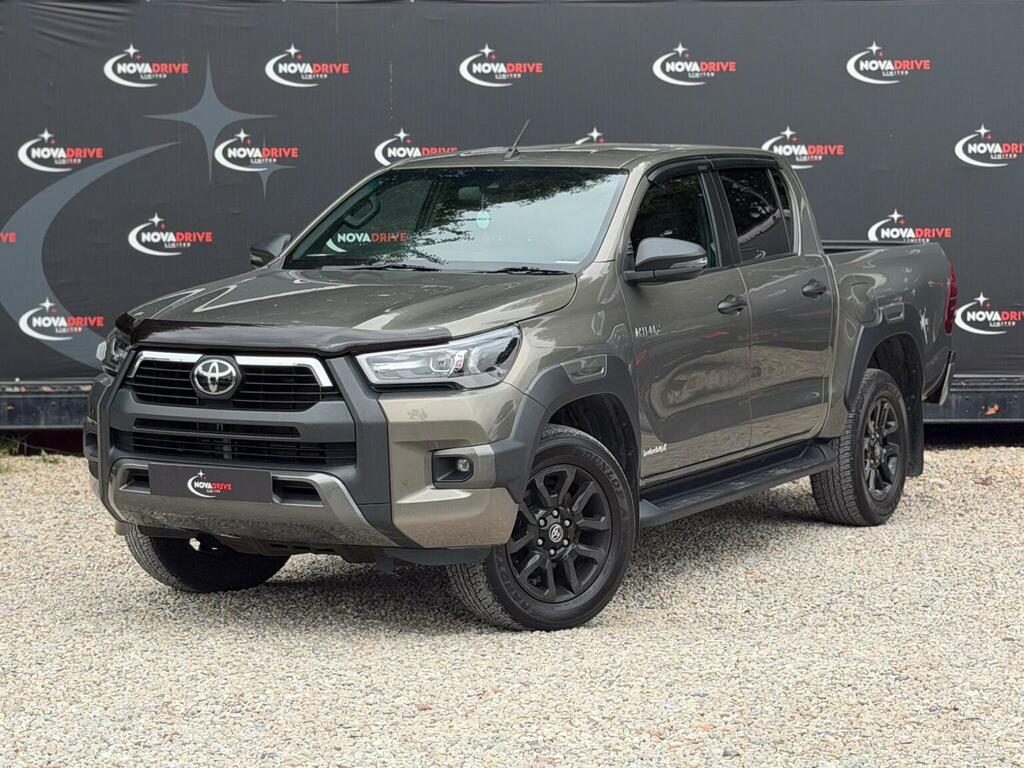 Toyota HILUX 2.8 D-4d Invincible X 4Wd Euro 6 Ss Brown