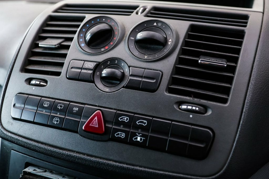 Mercedes-Benz Vito Mercedes-benz Vito 2009 Silver #33