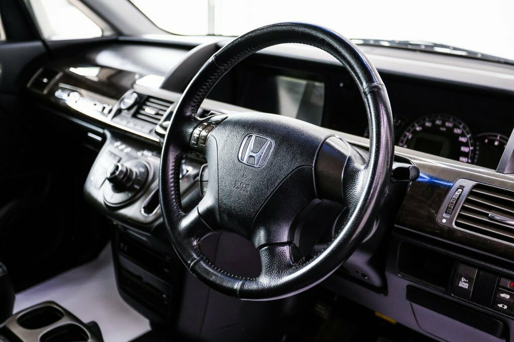 Honda Elysion Prestige 2.4 Vtec White #34