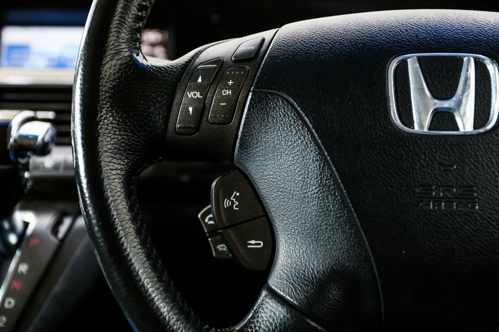 Honda Elysion Prestige 2.4 Vtec White #36