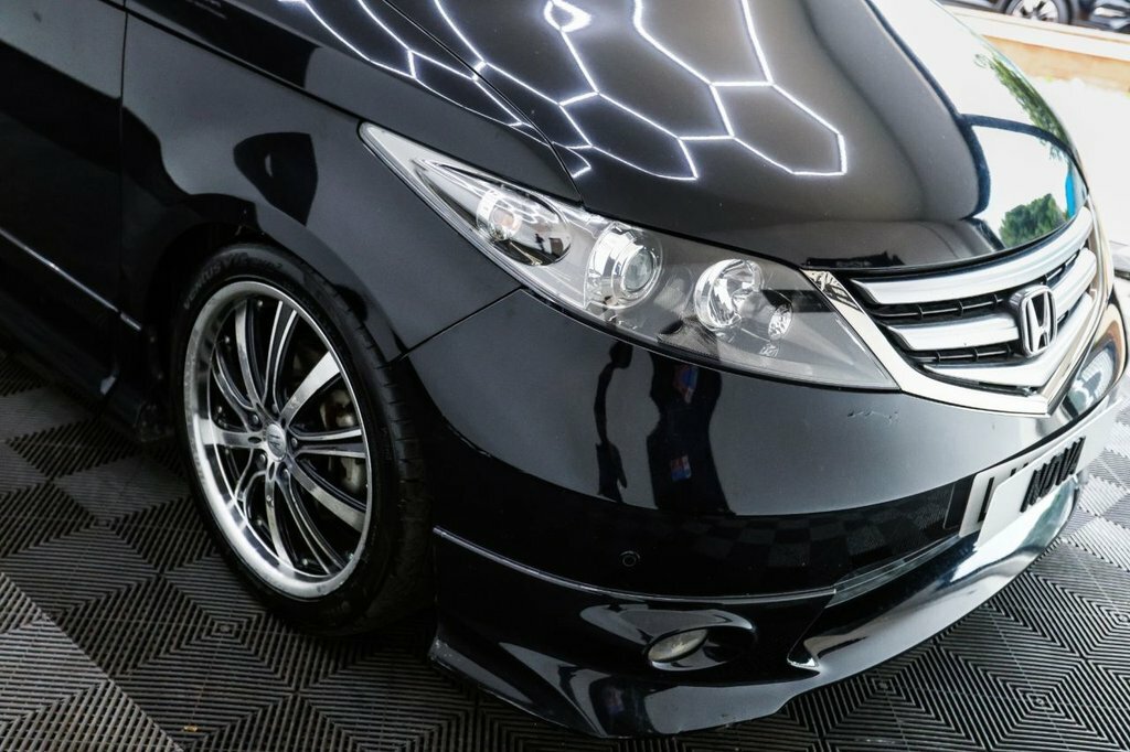 Honda Elysion Prestige 2.4 Vtec White #18