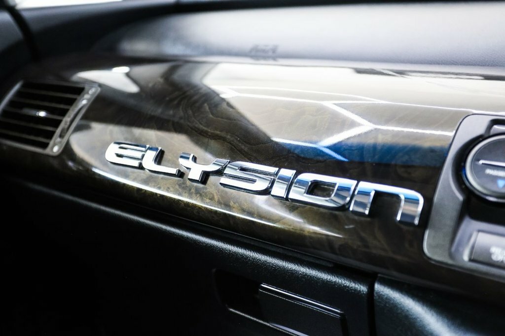 Honda Elysion Prestige 2.4 Vtec White #40