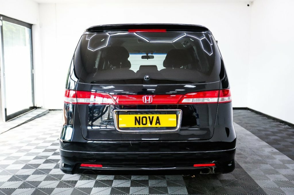 Honda Elysion Prestige 2.4 Vtec White #8