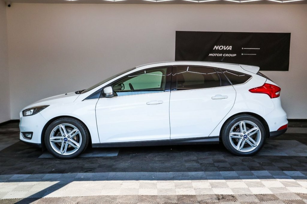 Ford Focus 1L Titanium YK15KPX White #6