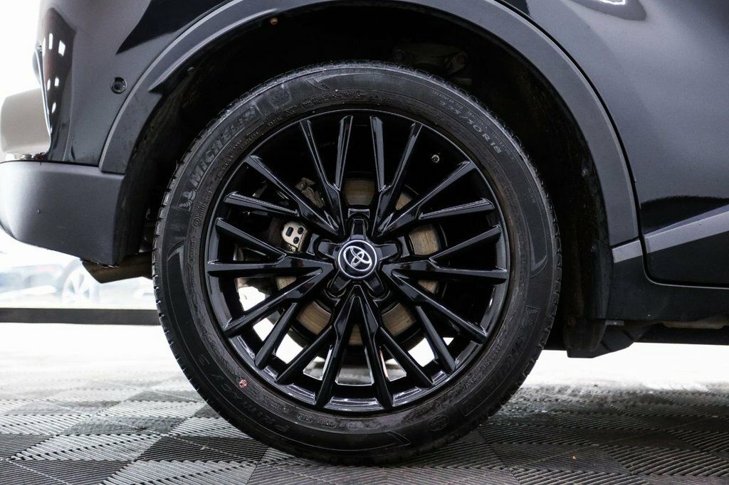 Toyota C-Hr 2.0 Hybrid Design #24