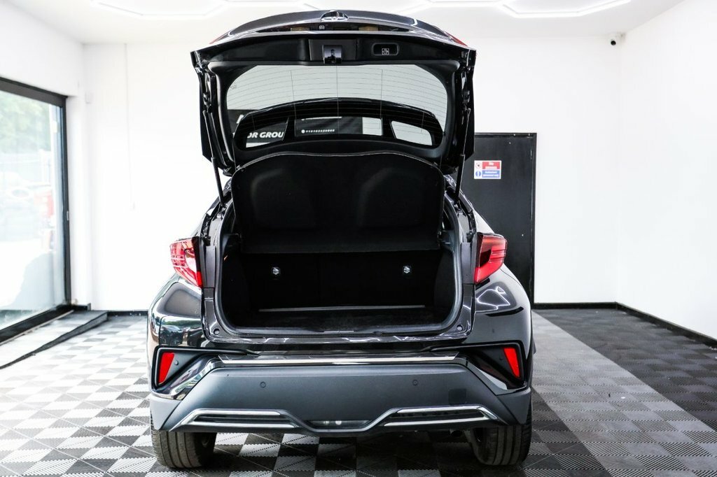 Toyota C-Hr 2.0 Hybrid Design #57