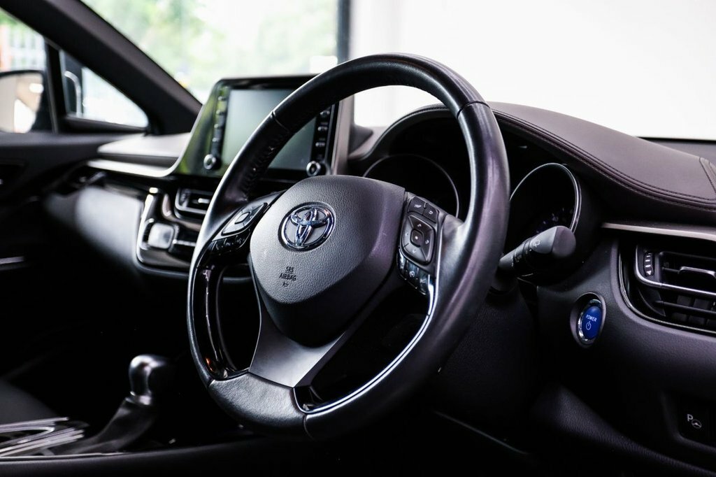 Toyota C-Hr 2.0 Hybrid Design #32