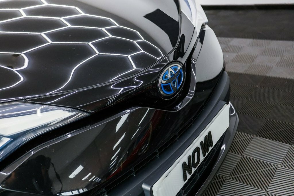 Toyota C-Hr 2.0 Hybrid Design #54