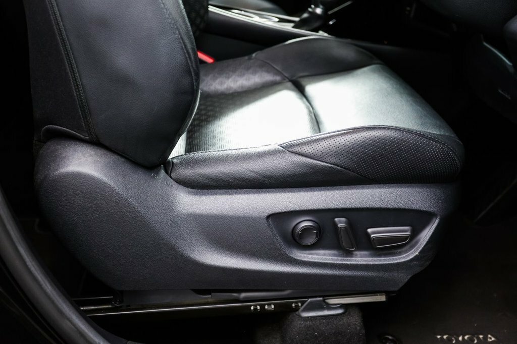 Toyota C-Hr 2.0 Hybrid Design #29