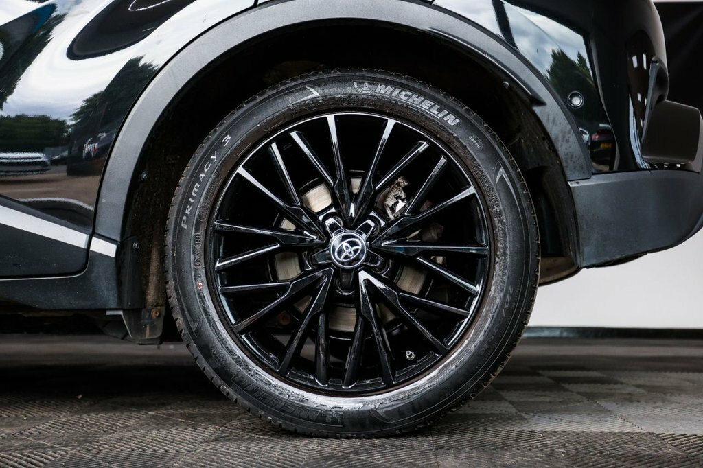 Toyota C-Hr 2.0 Hybrid Design #16