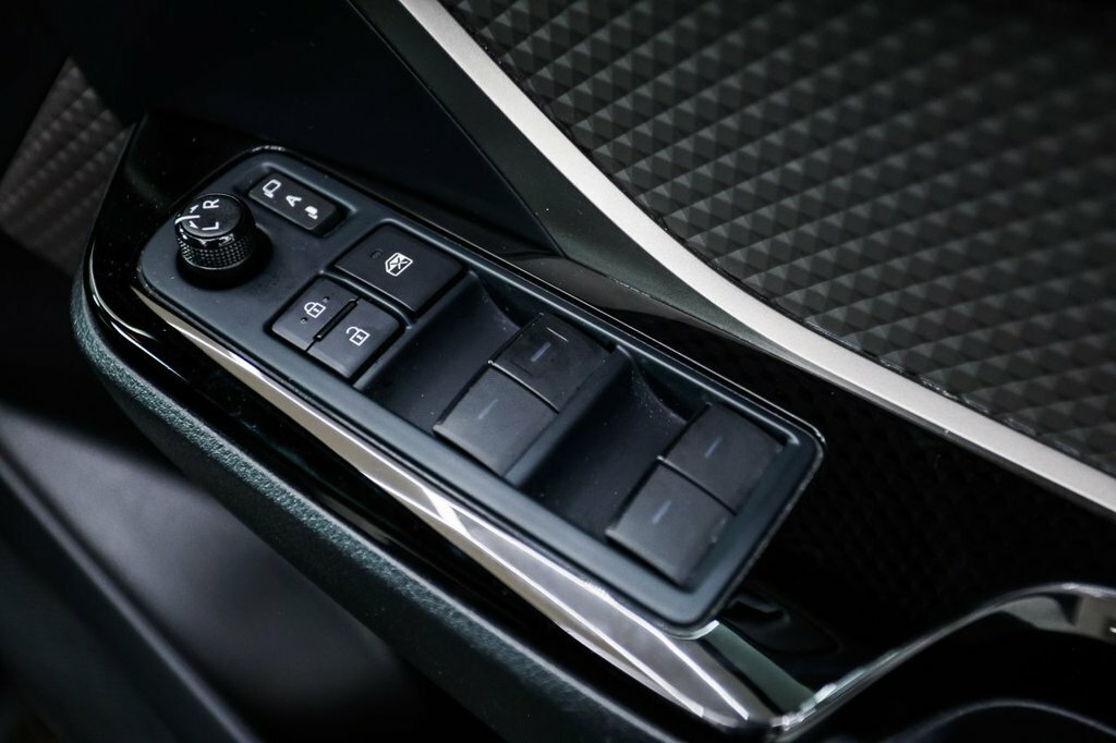 Toyota C-Hr 2.0 Hybrid Design #31