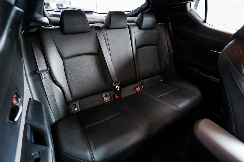 Toyota C-Hr 2.0 Hybrid Design #27