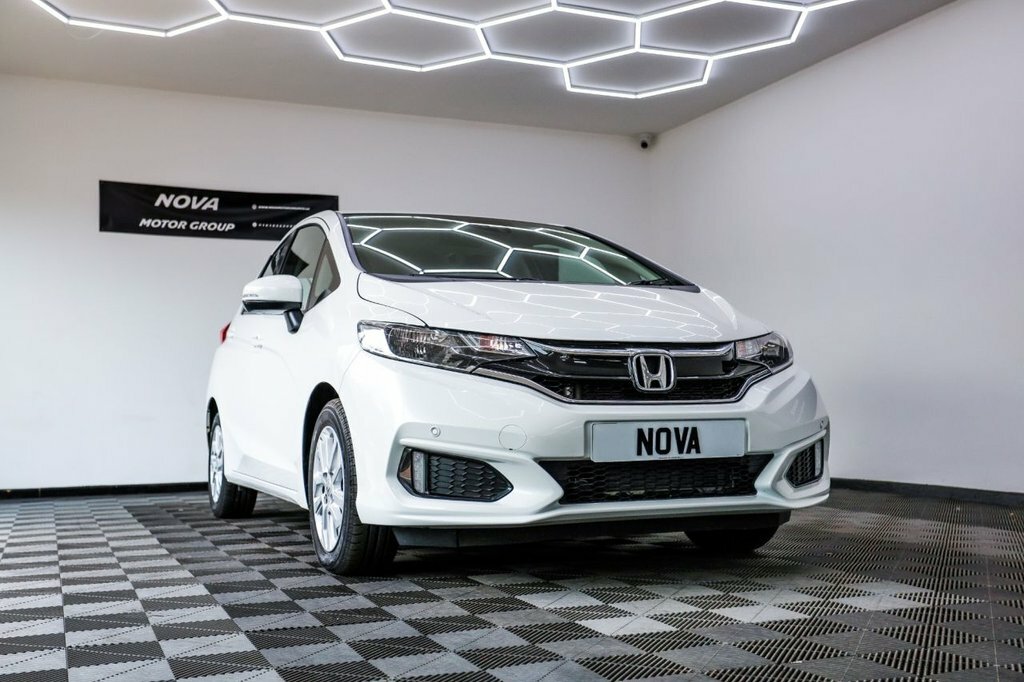 Honda Jazz 1.3L Se White #3