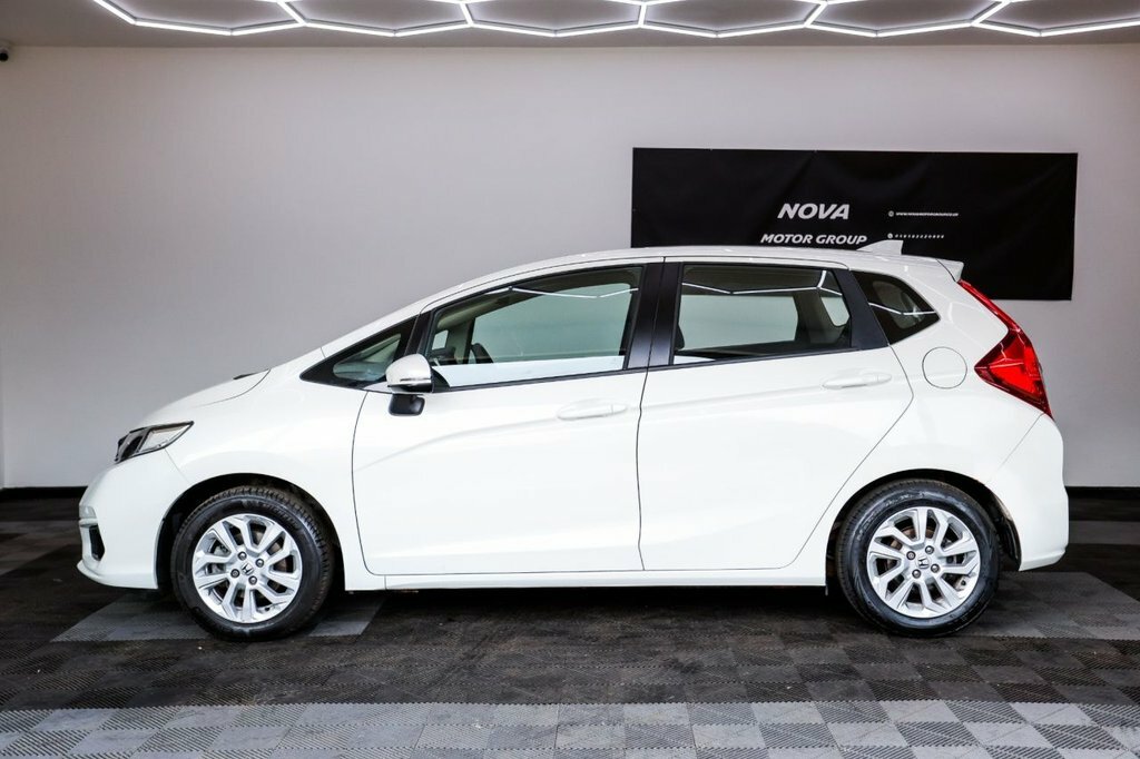 Honda Jazz 1.3L Se White #6