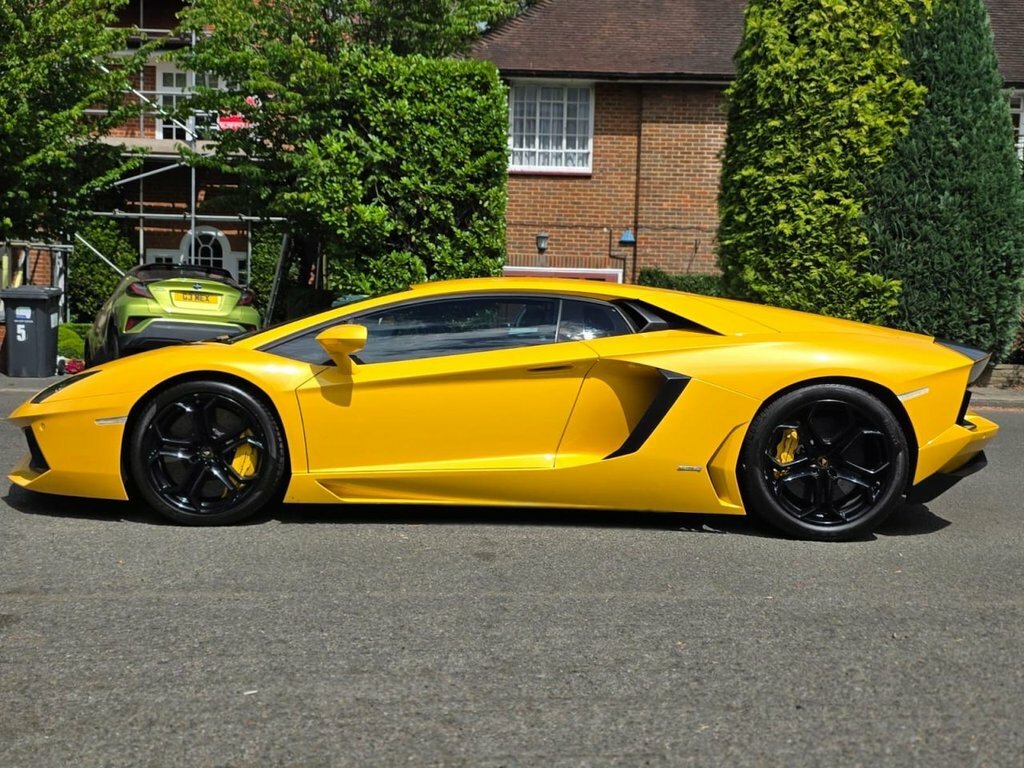 Lamborghini Aventador 6.5L Lp 700-4 Yellow #6