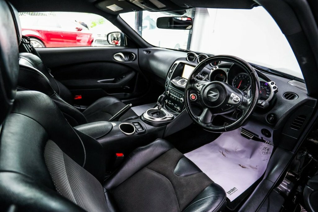 Nissan 370Z V6 Red #26