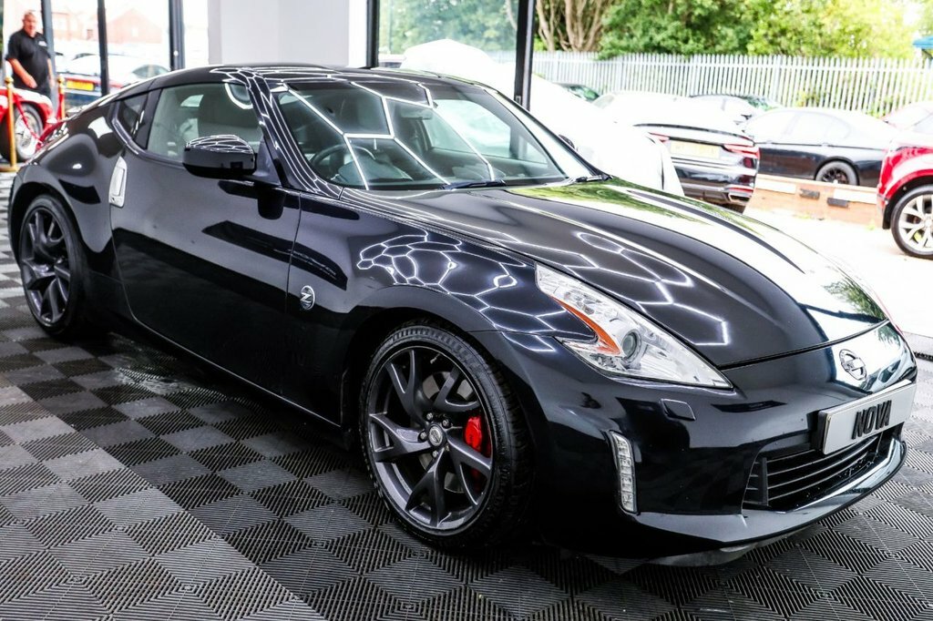 Nissan 370Z V6 Red #9