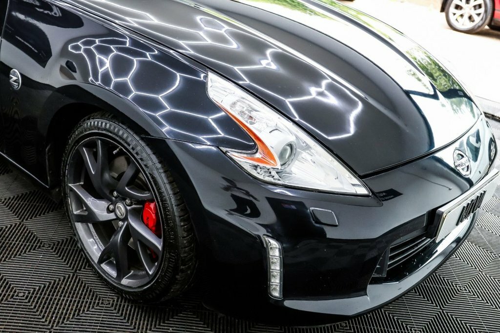 Nissan 370Z V6 Red #20