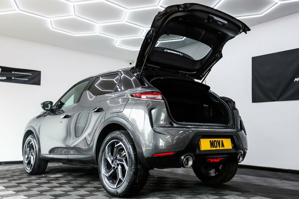 DS DS 3 Crossback Ds Ds 3 Crossback 1.2 Puretech Prestig Grey #52