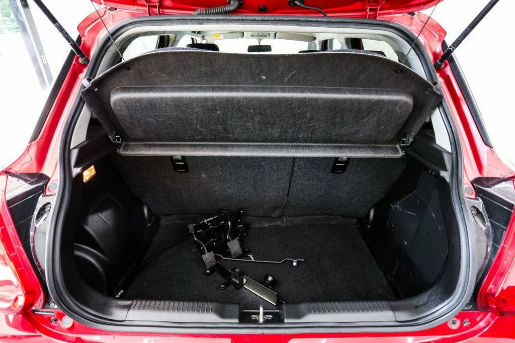 Suzuki Swift Dualjet Mhev Sz-l Hatchback Black #49