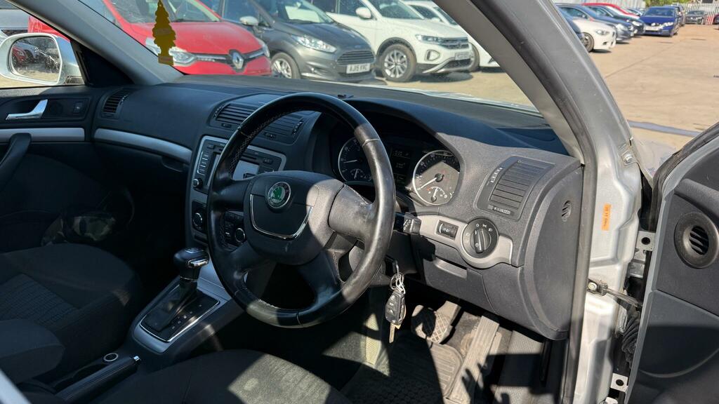 Skoda Octavia Elegance Silver #2