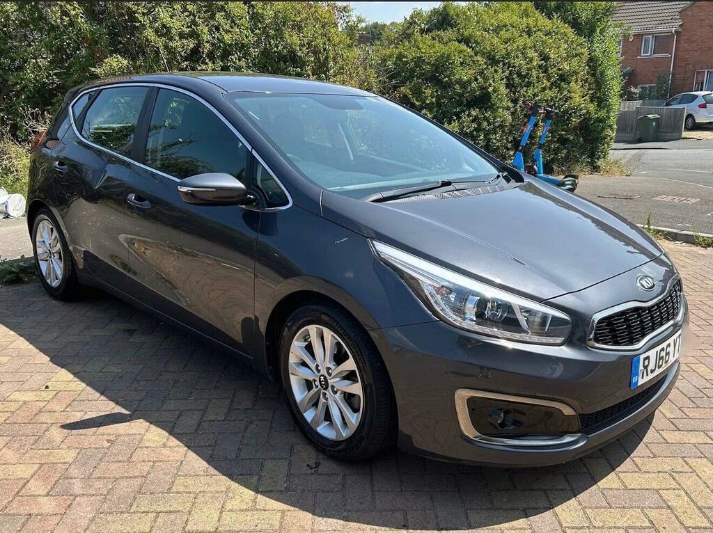 Kia Ceed 2 Silver