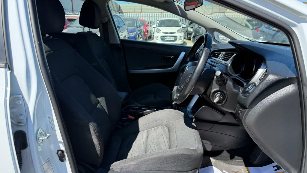 Kia Ceed 1.6 Crdi Ecodynamics 3 Sportswagon Euro 5 Ss Silver #16