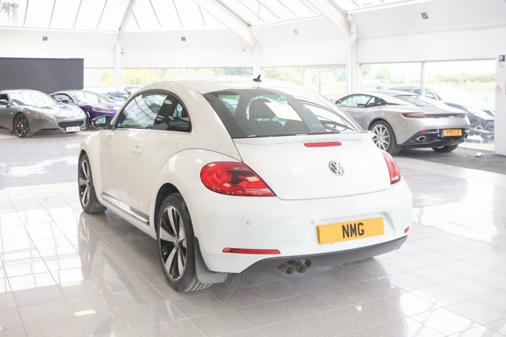 Volkswagen Beetle 2L Sport White #4