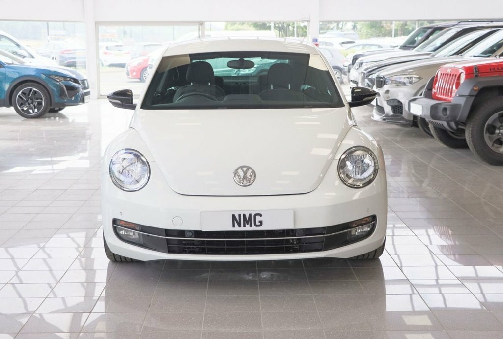 Volkswagen Beetle 2L Sport White #6