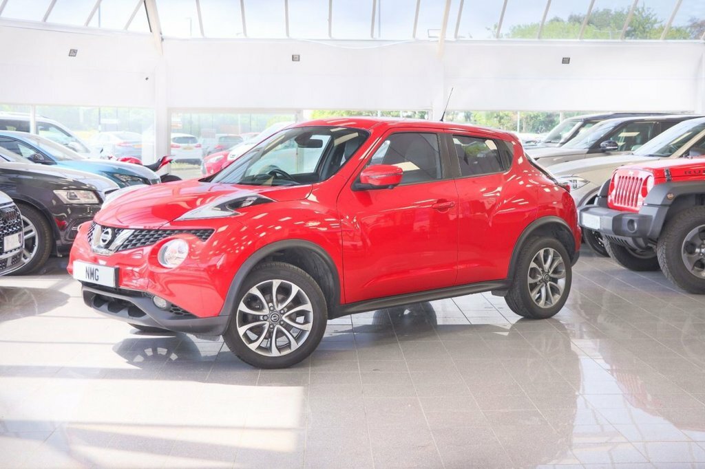 Nissan Juke 1.6L Tekna Red