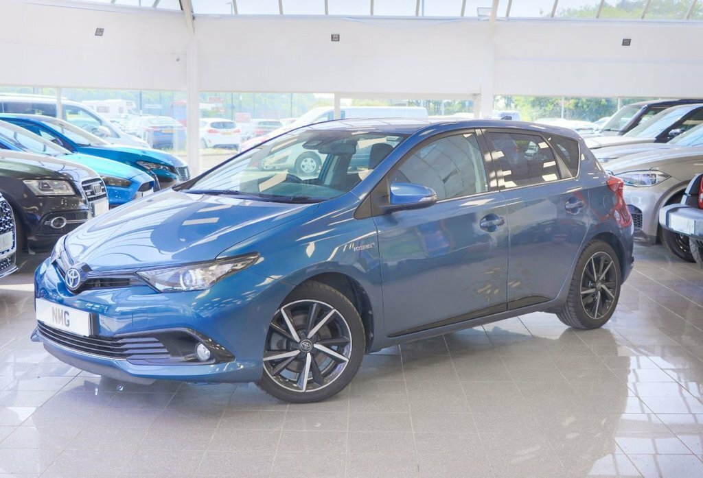 Toyota Auris 1.8L Design Blue